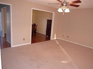 5th image of 4935 Shannon Run Dr