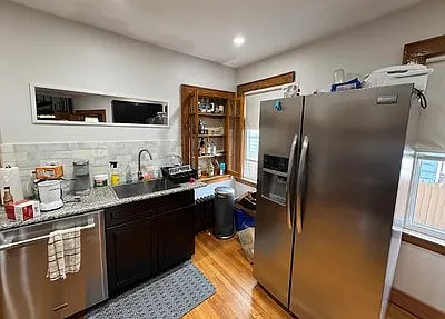 3 bed, 9999 sqft, $4,300 — Photo 2