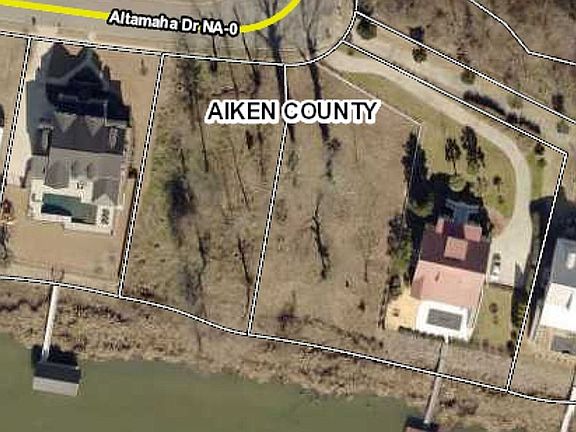 3rd image of 250 Altamaha Dr