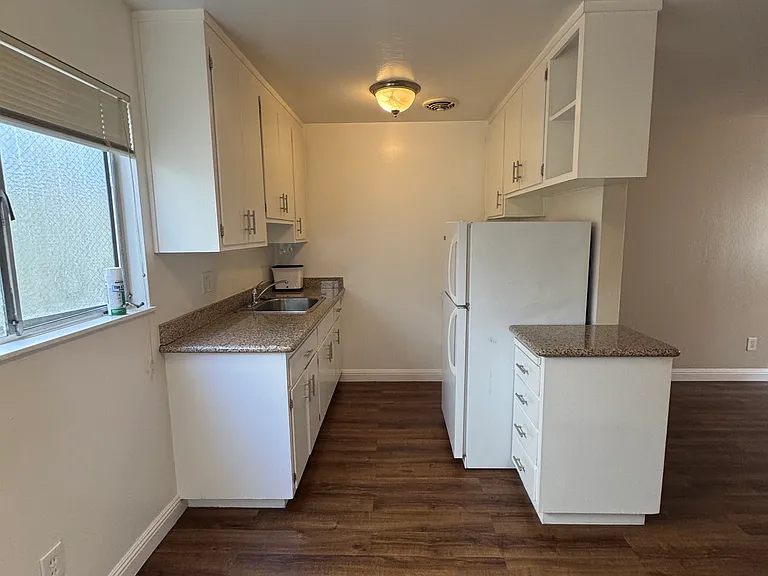 434 Lee St #202 — Photo 4