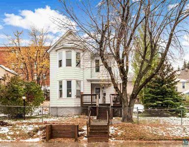 123 E 5th St, Duluth, MN, 55805