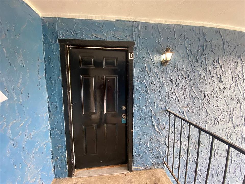 1st image of 2803 Cypress Bend Cir APT D