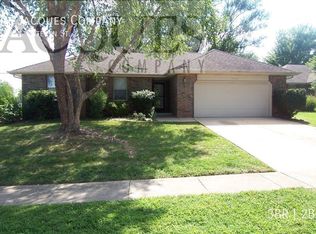 2536 W Katelyn St, Springfield, MO 65803