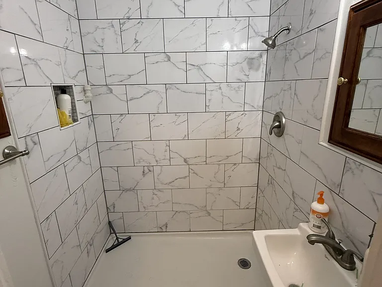 210 Drummond Pl — Photo 13