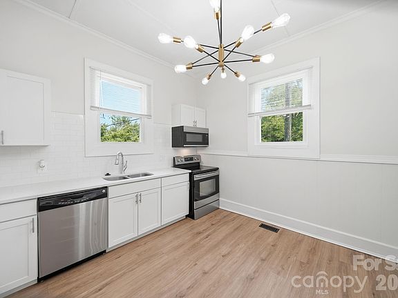 2nd image of 338 State St