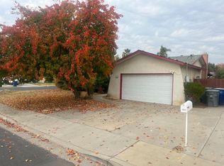 1635 Dennis Ave, Clovis, CA 93611