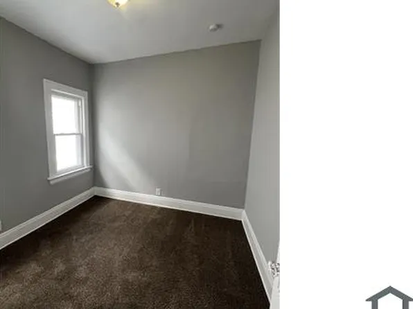 957 Thornhill Dr #Up, Cleveland, OH 44108