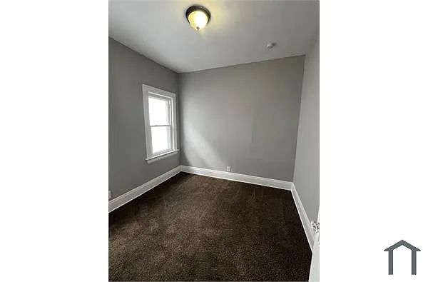 957 Thornhill Dr #Up photo 1