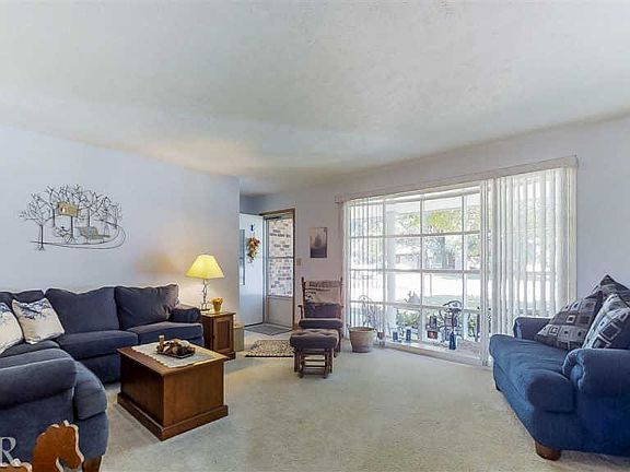 4th image of 510 N Grove St