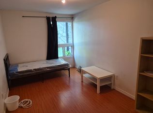 29 Four Winds Dr #1, Toronto, ON M3J1K7