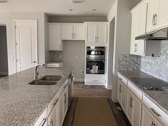 5th image of 4948 Blanche Ct