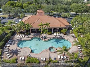 7448 Bristol Cir, Naples, FL 34119