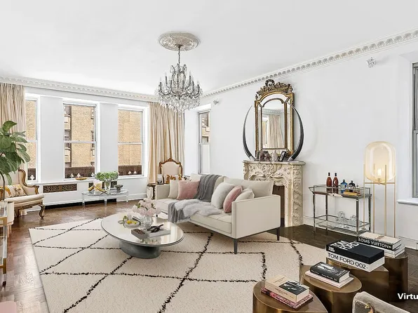 180 W 58th St #5A, New York, NY 10019