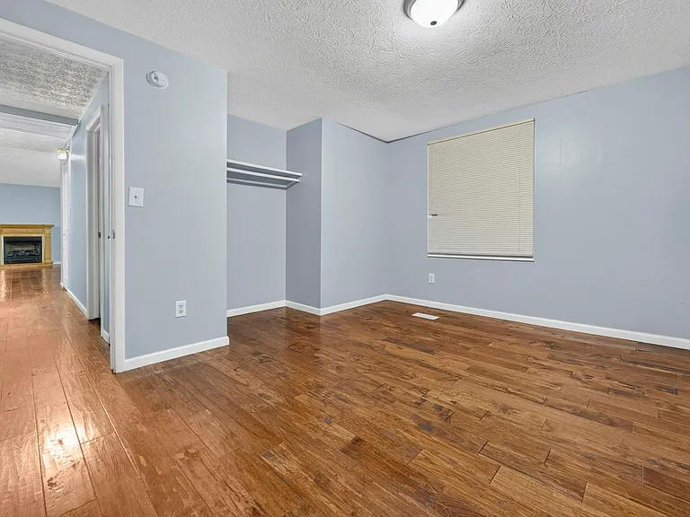 423 Doverwood Dr — Photo 11