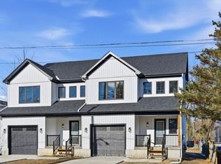 125 Sydenham St #B, Essa, ON L0M1B0