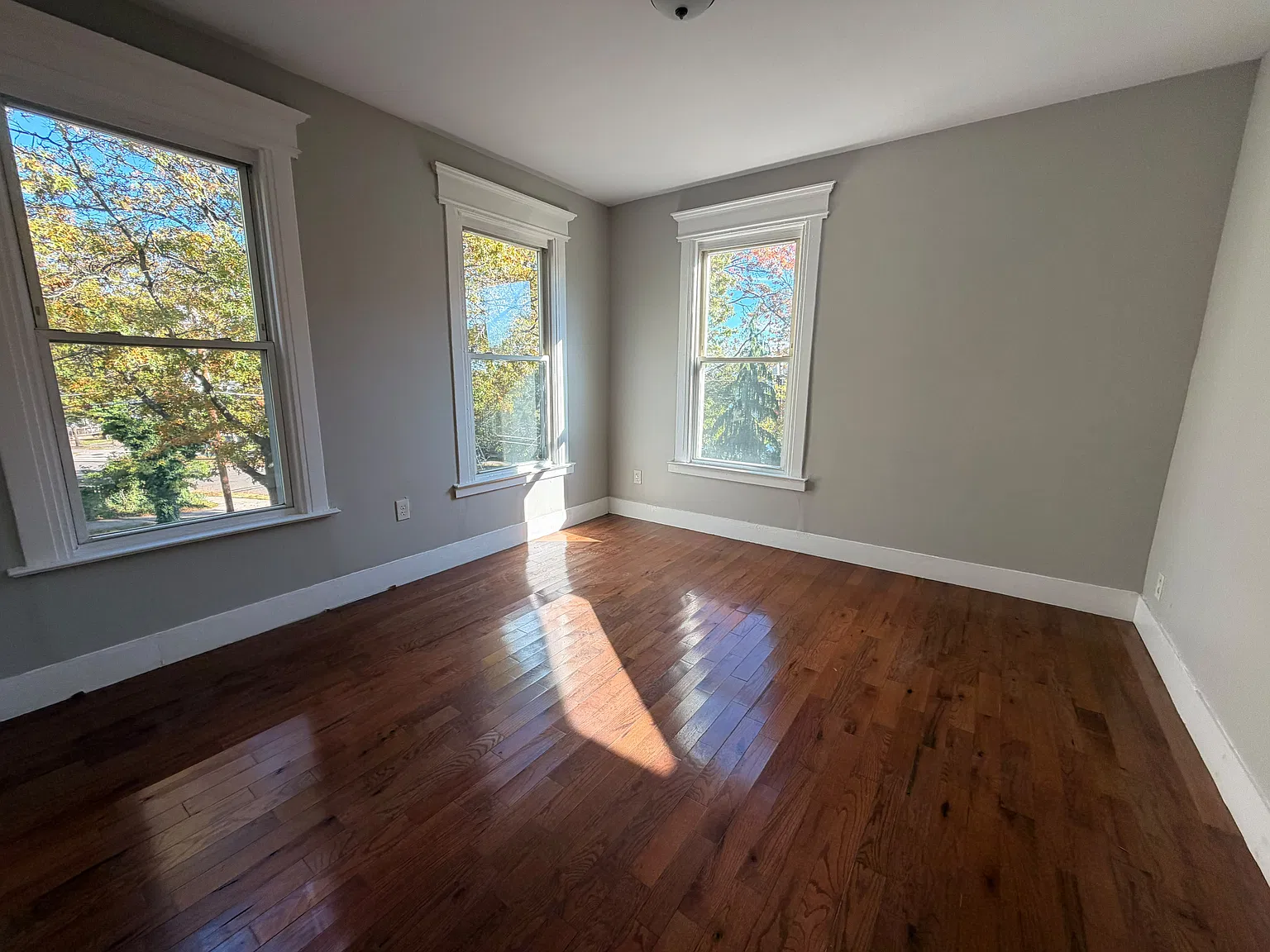 3 bed, $1,875 — Photo 3