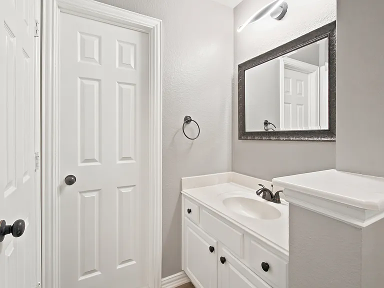 362 Spring Meadow Dr — Photo 12