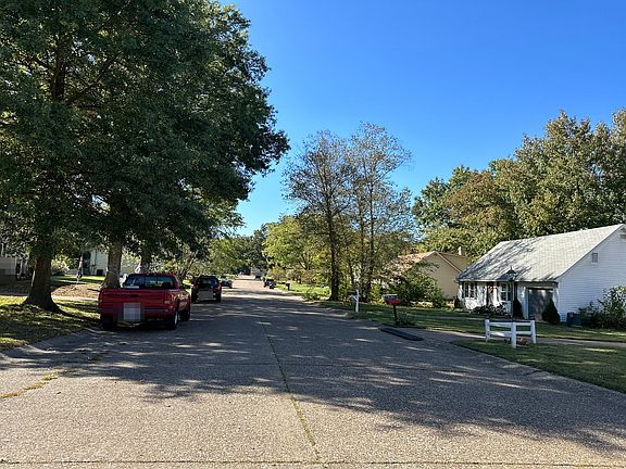 4th image of 7244 Oakdale Dr
