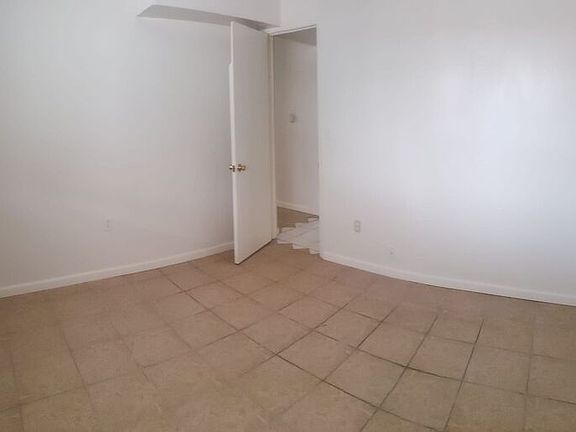 5th image of 932 1/2 H St #B