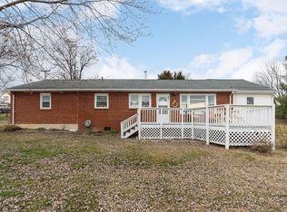 61 Locust St, Fishersville, VA 22939