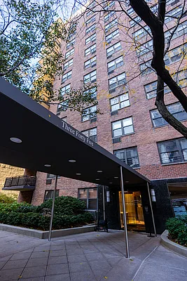 Sold by Compass | media 10