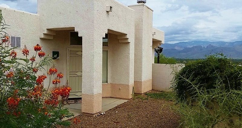 1st image of 820 N Hearthside Ln