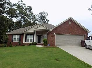 35 Brownstone Ct, Elmore, AL 36025