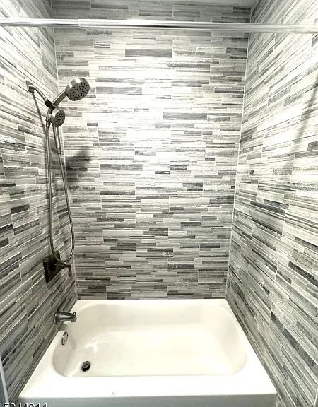 96-98 Goldsmith Ave #2 — Photo 16