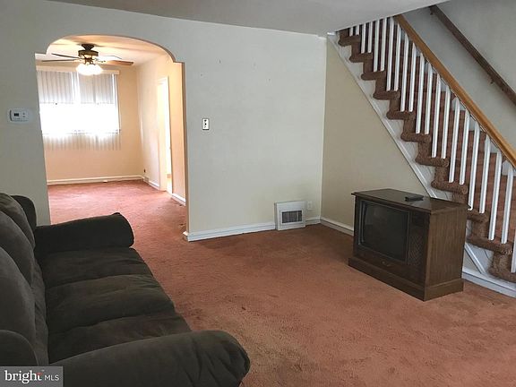 5th image of 4513 Oakmont St