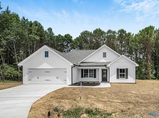 Maple Cir, Arab, AL 35016