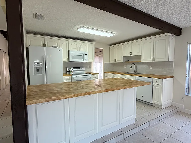 13261 SW 102nd Ter — Photo 9