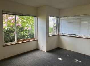 4721 19th Ave NE, Seattle, WA 98105