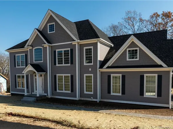 8 Pumpkin Grove, East Lyme, CT 06333