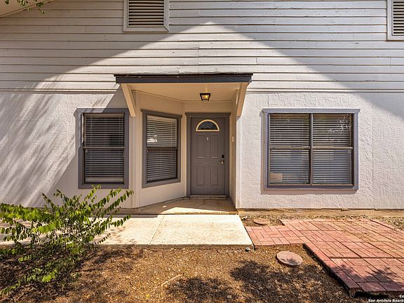3rd image of 3222 Coral Grove