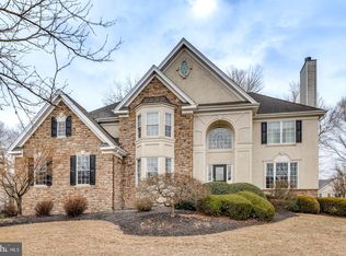 4 Foxcroft Way, Mount Laurel, NJ 08054