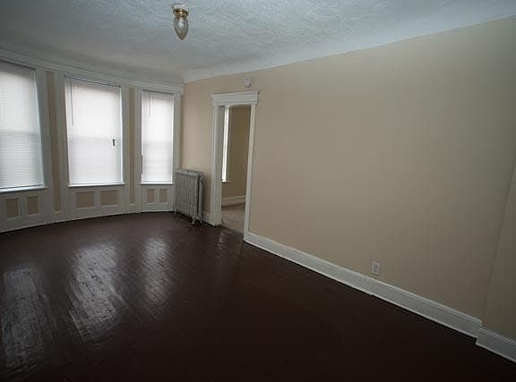 3rd image of 26-28 Elizabeth Ave #4B