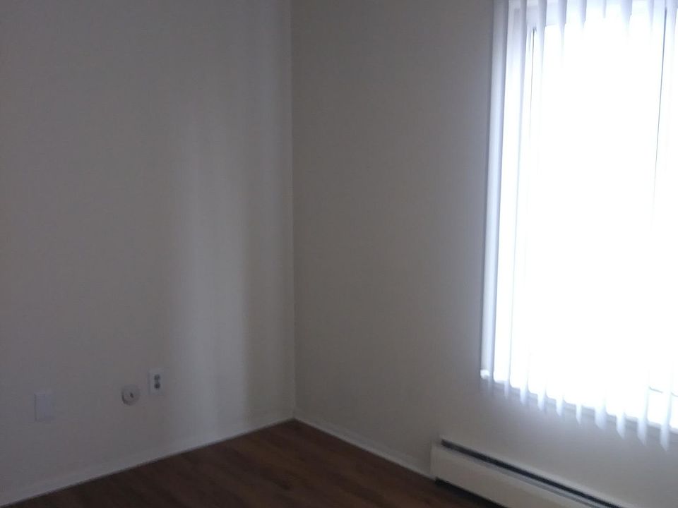 1st image of 555 E Lewiston Ave APT 207