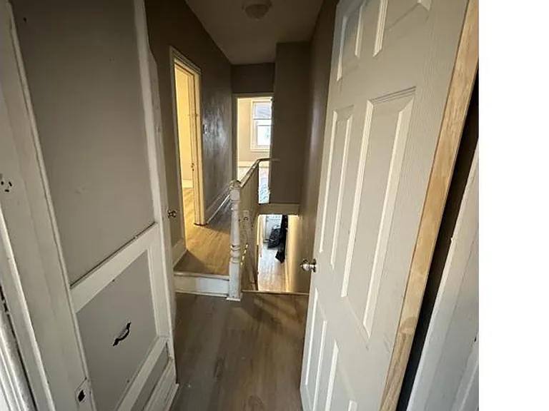 1226 W Firth St — Photo 8