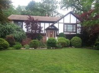24 Ward Pl, East Hanover, NJ 07936