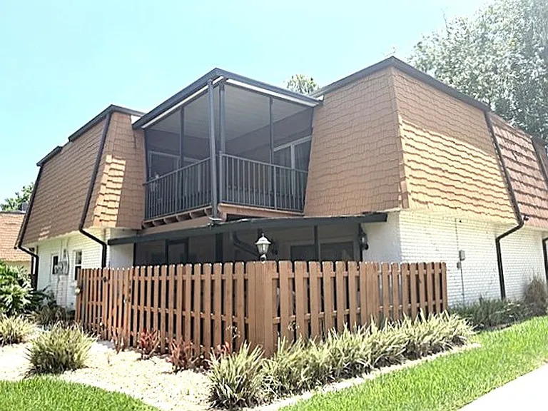 104 Moonstone Ct — Photo 2