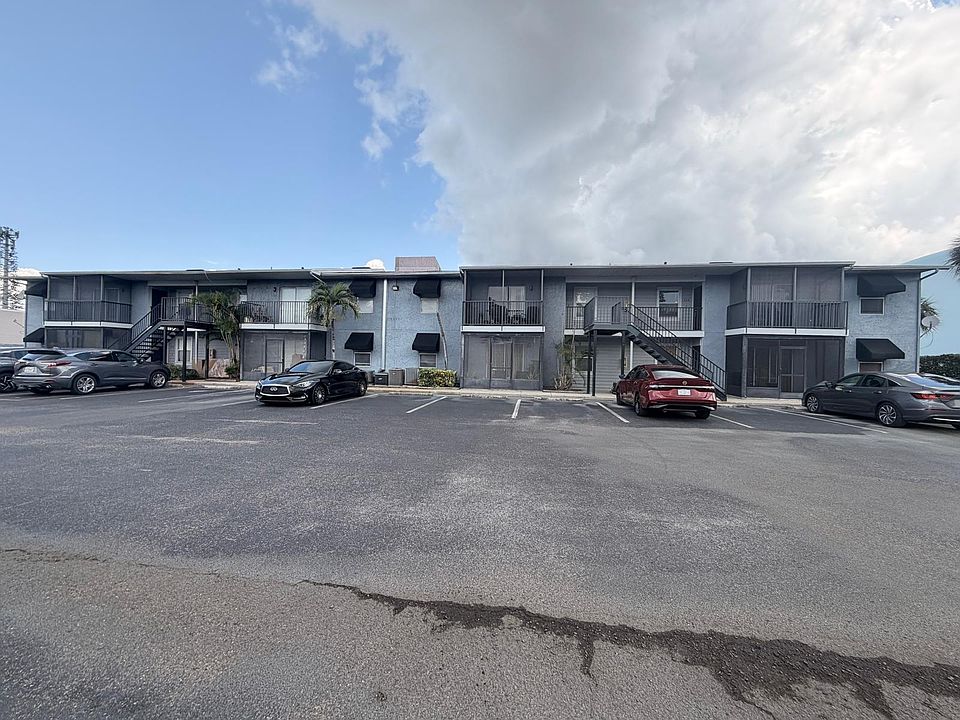 1st image of 3711 W Iowa Ave APT 218