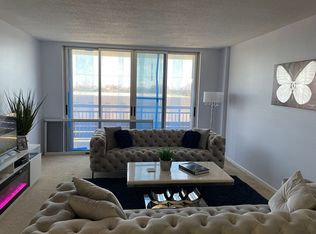 555 NW 4th Ave APT 415, Boca Raton, FL 33432