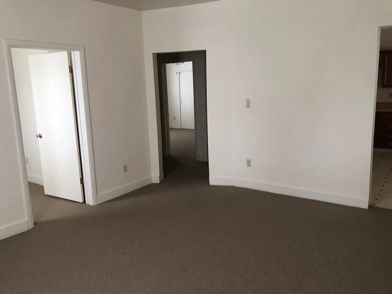 1 bed, 800 sqft, $1,095 — Photo 3