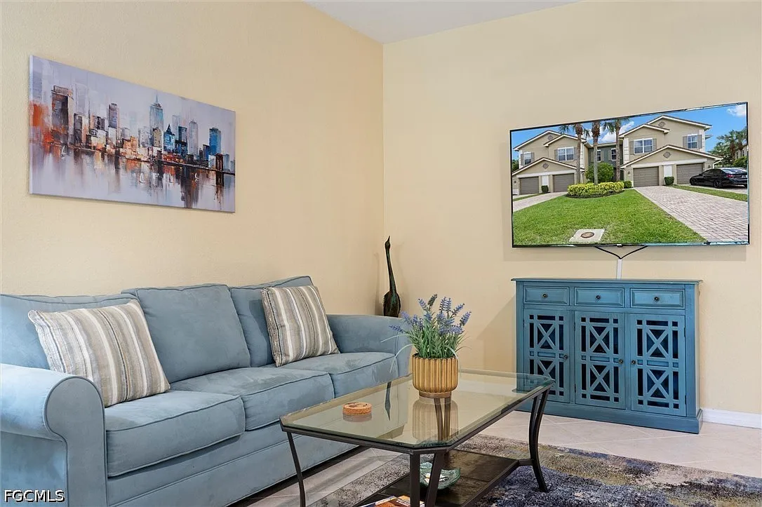3 bed, 2.5 bath, 1867 sqft, $5,000 — Photo 4