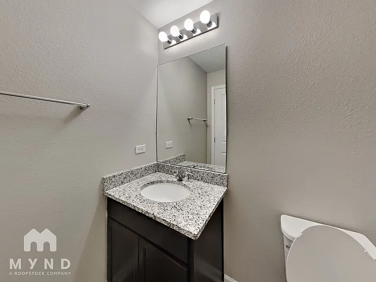 785 Henley Ct — Photo 13