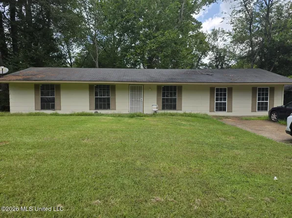 3134 Woodville Cir, Jackson, MS 39212