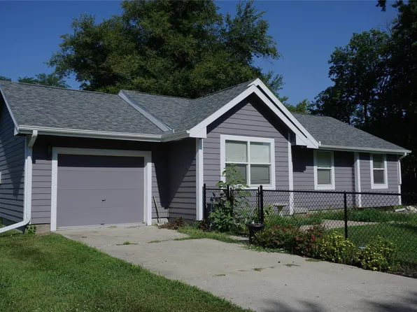 710 N 3rd Ave, Winterset, IA 50273