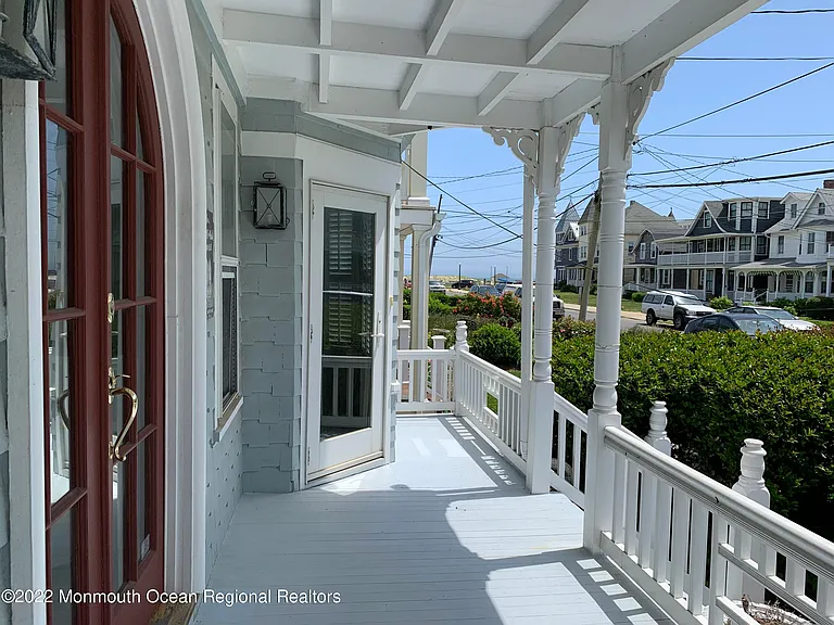 13 Heck Ave — Photo 19