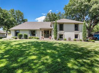 2716 W 104th Ter, Leawood, KS 66206