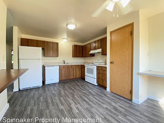 4th image of 9818 132nd Street Ct E #11438939